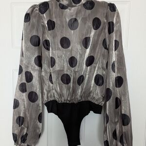 BNWT Missguided Size 2 Gold Metallic Polka Dot Open/Tie-Back Bodysuit Blouse